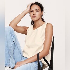 Banana Republic Cream Sleeveless Blouse . Brand New